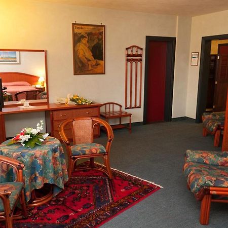 Hotel Villa Isabela Сант'Анджело Экстерьер фото