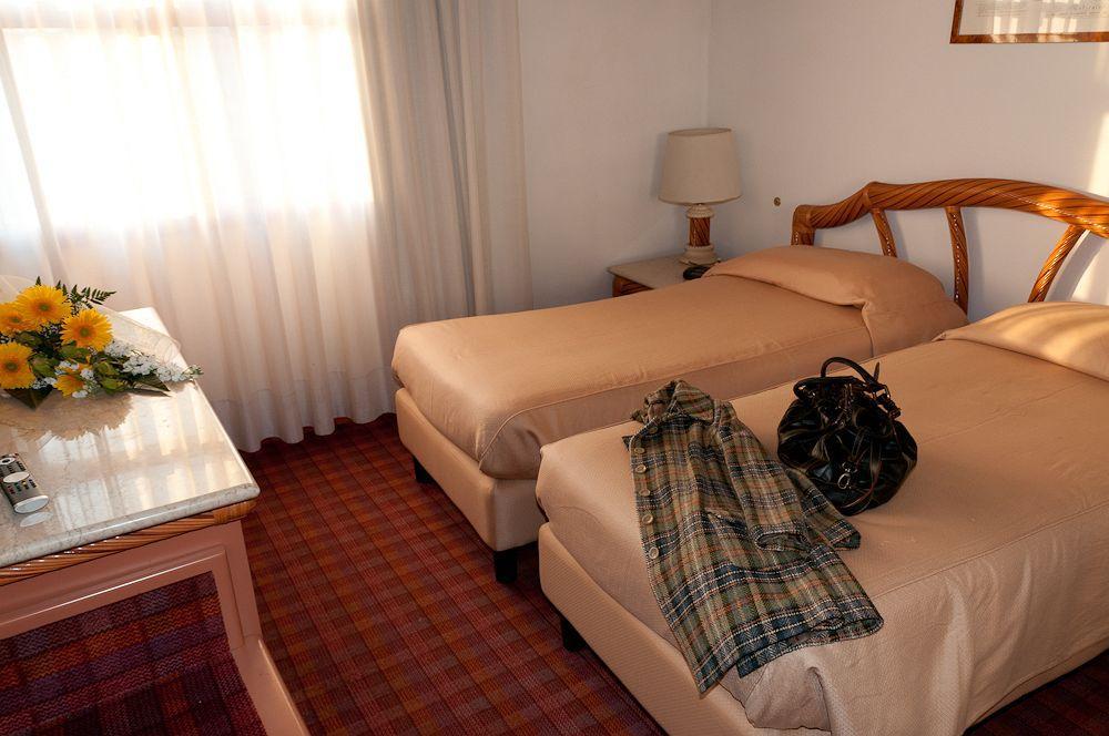 Hotel Villa Isabela Сант'Анджело Экстерьер фото